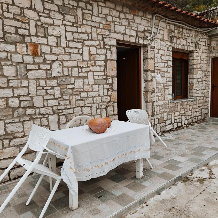Farmhouse Qeparo Kültér fotó
